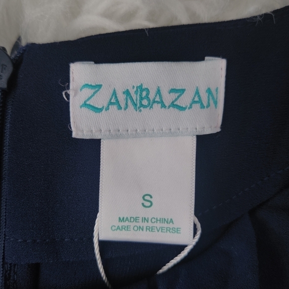 The DREAMER II - Maternity Nursing Dress.Breastfeeding Top. Hands-Free Pumping - Picture 10 of 10